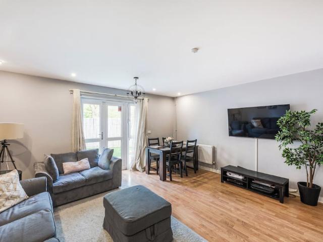 London, SE14 6HT, United Kingdom | 4 bed house for rent #170421681 | Rentberry