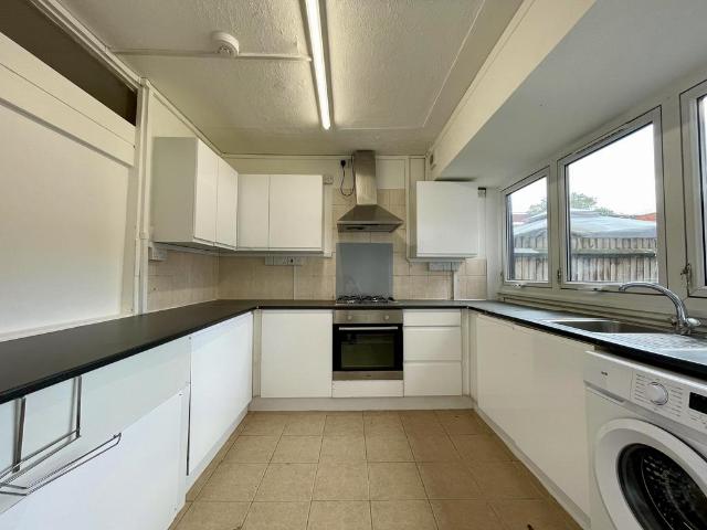 London, SE15 4 bed terraced house to rent £3,250 pcm £750 pw