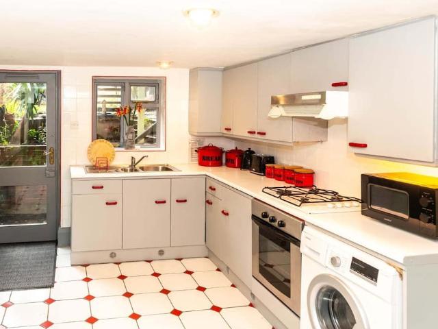 London, SE15 5DE, United Kingdom | 1 bed apartment for rent #168045853 | Rentberry