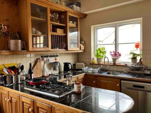 London, SE16 6DF, United Kingdom | 3 bed house for rent #100253494 | Rentberry