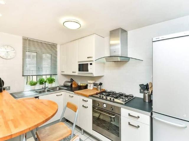 London, SE16 7RB, United Kingdom | 4 bed townhouse for rent #113979275 | Rentberry