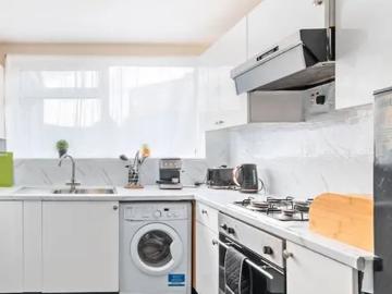 London, SE18 7HA, United Kingdom | 3 bed house for rent #136591012 | Rentberry