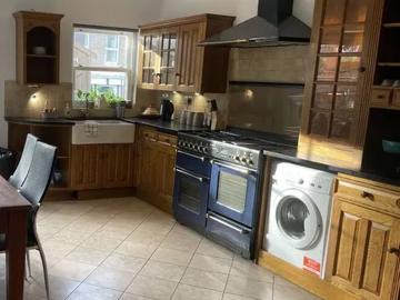 London, SE18 1AY, United Kingdom | 4 bed house for rent #96843889 | Rentberry