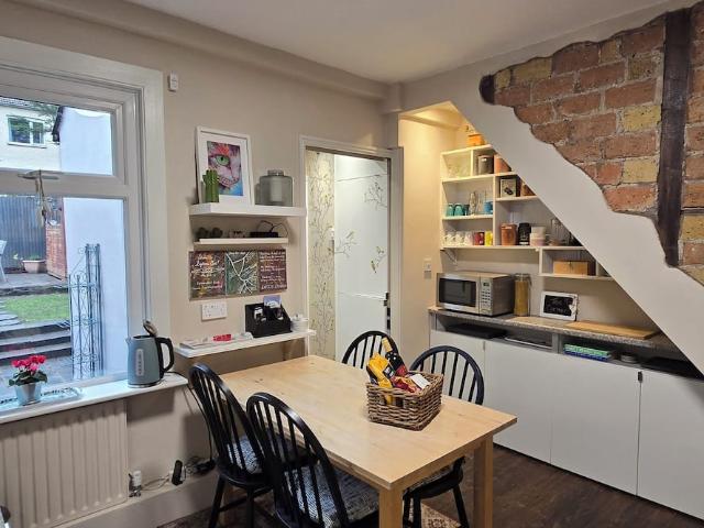 London, SE18 2SA, United Kingdom | 2 bed house for rent #160282193 | Rentberry