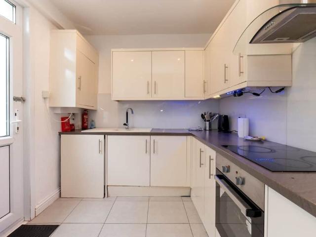 London, SE18 2SW, United Kingdom | 2 bed house for rent #160257034 | Rentberry
