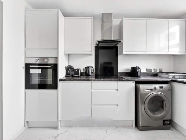 London, SE19 1AQ, United Kingdom | 2 bed apartment for rent #172268980 | Rentberry