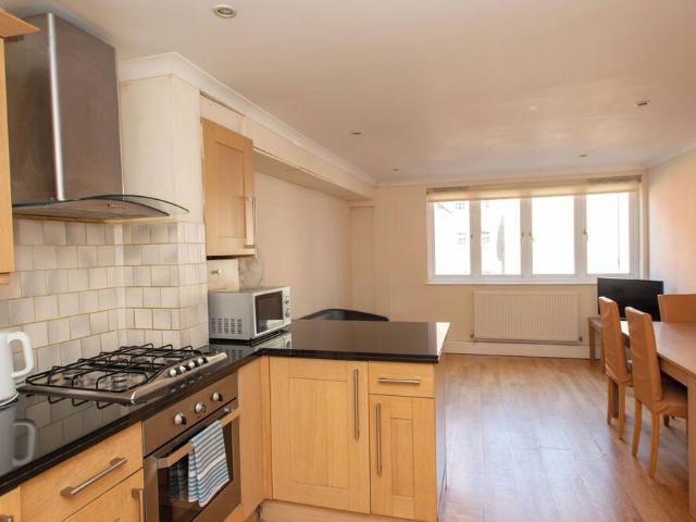London, SE1 9LX, United Kingdom | 2 bed apartment for rent #147370927 | Rentberry