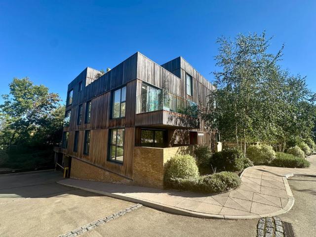 London SE23 1 bed apartment to rent £1,800 pcm £415 pw