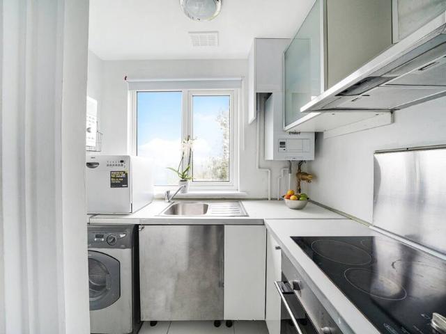 London, SE23 1BX, United Kingdom | 2 bed house for rent #160252603 | Rentberry
