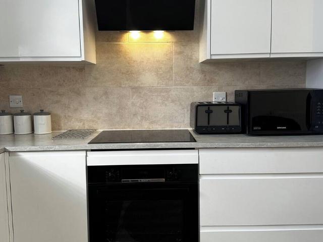 London, SE25 6TY, United Kingdom | 4 bed apartment for rent #165069831 | Rentberry