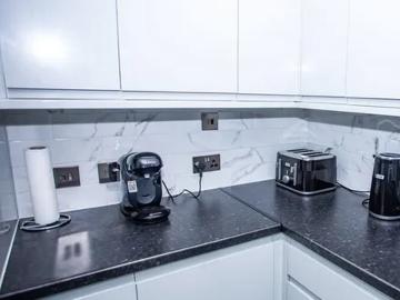 London, SE28 8QQ, United Kingdom | 4 bed house for rent #96964761 | Rentberry