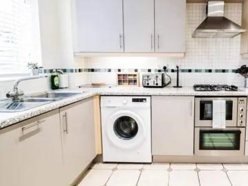 London, SE28 0AZ, United Kingdom | 3 bed house for rent #165065069 | Rentberry