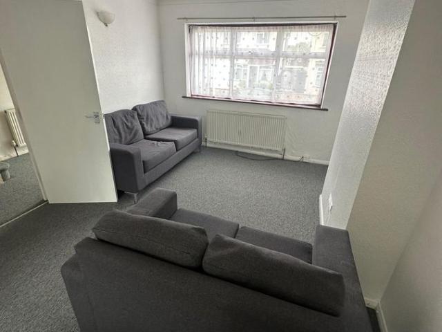 London SE2, Semi detached house to rent, £2,500 pcm | PrimeLocation