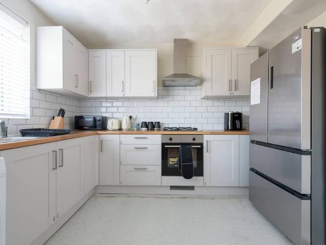 London, SE2 9JR, United Kingdom | 4 bed house for rent #153438367 | Rentberry