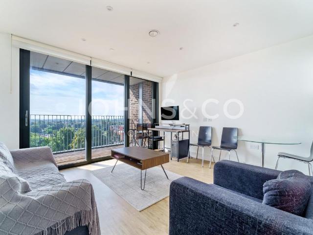 London Square, Staines, London TW18, 1 bed flat to rent, £1,620 pcm | PrimeLocation