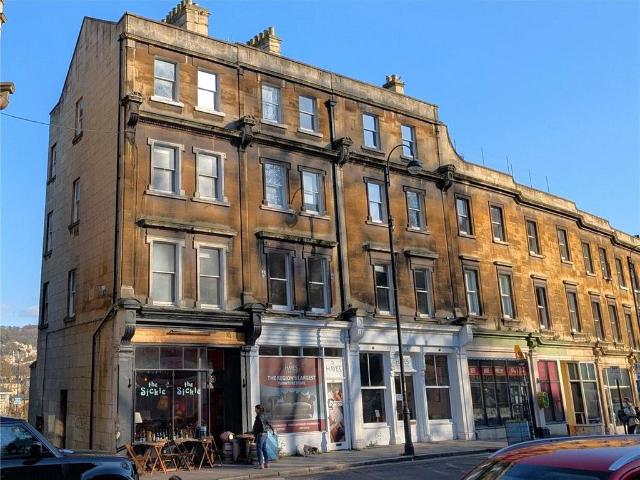 London Street, Bath, Somerset, BA1 3 bed maisonette to rent £2,250 pcm £519 pw