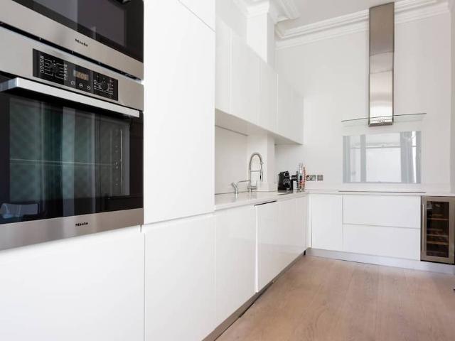 London, SW5 0AZ, United Kingdom | 2 bed apartment for rent #95786198 | Rentberry