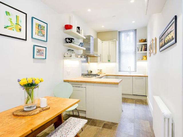 London, SW5 0NU, United Kingdom | 2 bed apartment for rent #95628048 | Rentberry