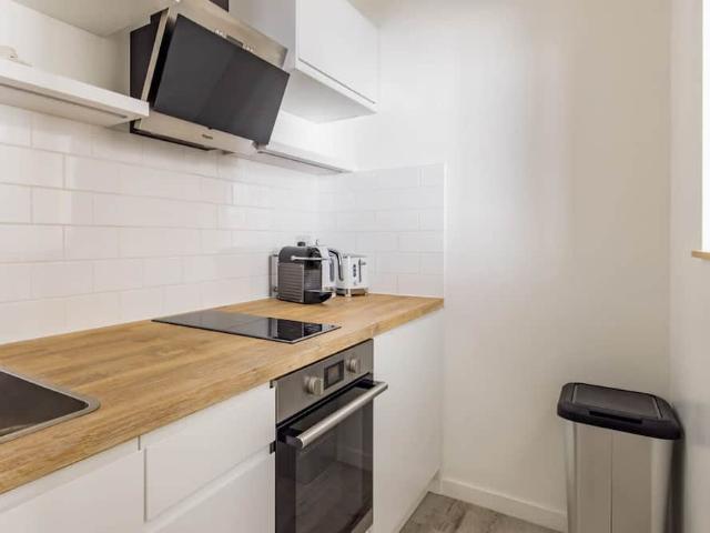 London, SW5 0QT, United Kingdom | Studio townhouse for rent #96482084 | Rentberry
