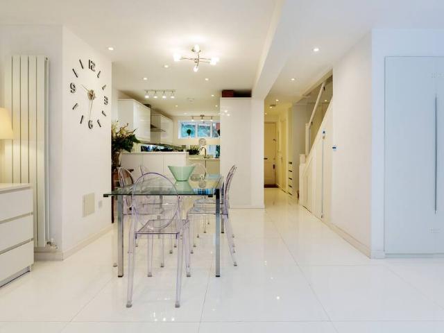London, SW5 0RN, United Kingdom | 3 bed house for rent #95658832 | Rentberry