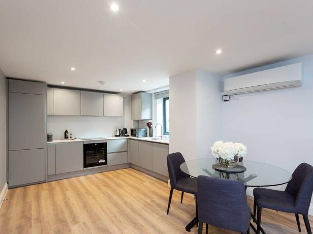 London, SW5 0SE, United Kingdom | 2 bed apartment for rent #97209184 | Rentberry
