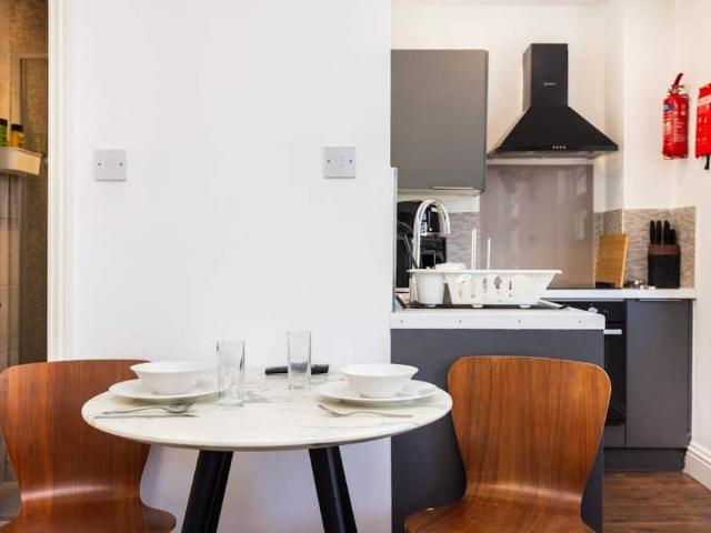 London, SW5 9EF, United Kingdom | 1 bed apartment for rent #171786879 | Rentberry