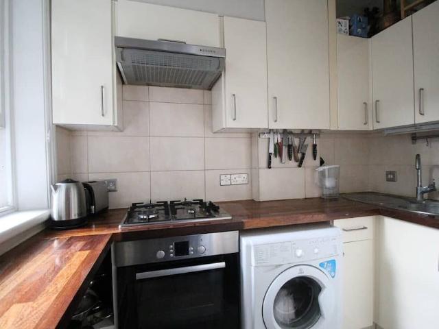 London, SW5 9SX, United Kingdom | 2 bed apartment for rent #121508312 | Rentberry