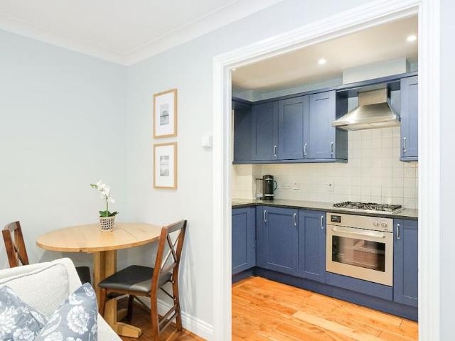 London, SW6 4JA, United Kingdom | 2 bed apartment for rent #122614683 | Rentberry