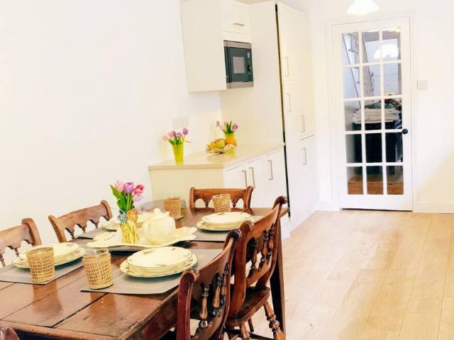 London, SW6 7BJ, United Kingdom | 3 bed house for rent #165687950 | Rentberry