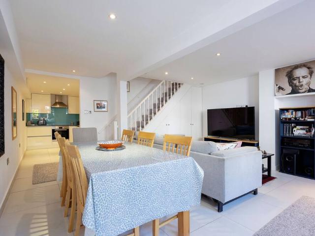 London, SW6 7EN, United Kingdom | 2 bed apartment for rent #147772743 | Rentberry