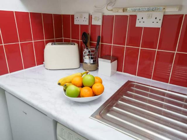 London, SW6 7QZ, United Kingdom | 2 bed apartment for rent #147316103 | Rentberry