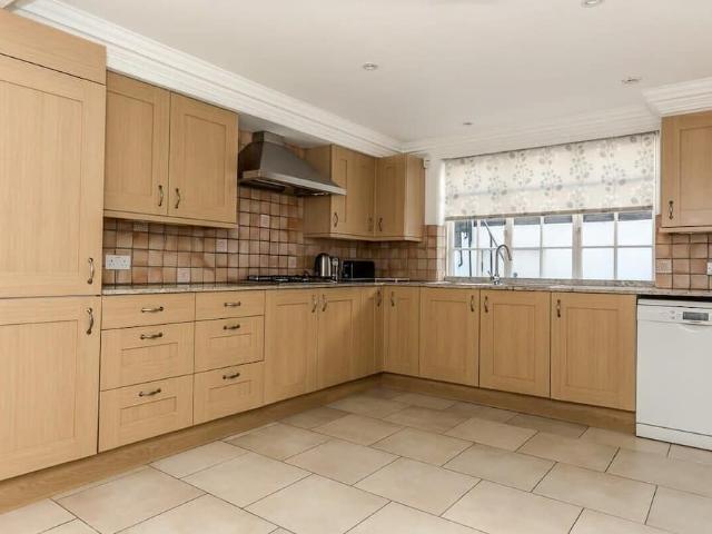 London, SW7 1HJ, United Kingdom | 3 bed condo for rent #168039749 | Rentberry