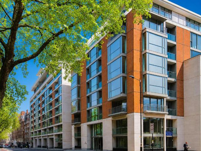 London SW7 4 bed apartment to rent £26,000 pcm £6,000 pw