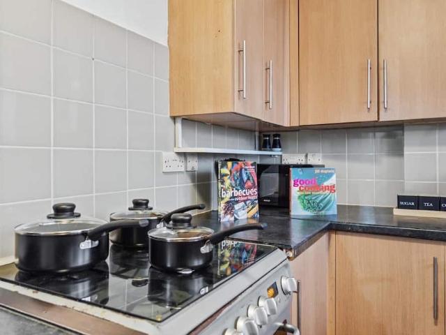 London, SW8 1EL, United Kingdom | 2 bed apartment for rent #165013481 | Rentberry