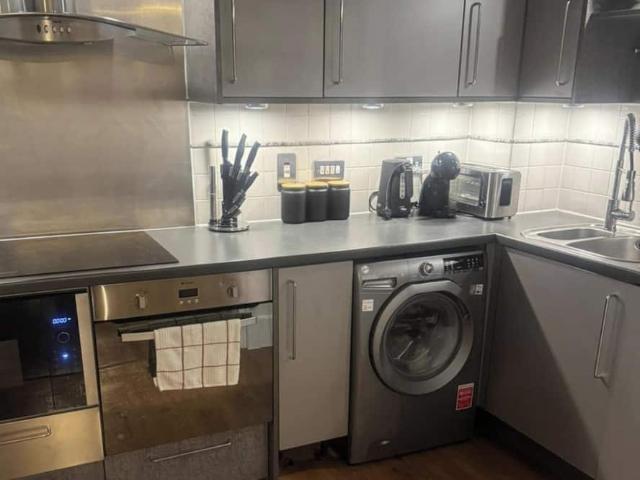 London, SW8 2LJ, United Kingdom | 3 bed apartment for rent #172269560 | Rentberry