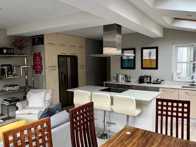 London, SW8 3PH, United Kingdom | 2 bed apartment for rent #104689722 | Rentberry