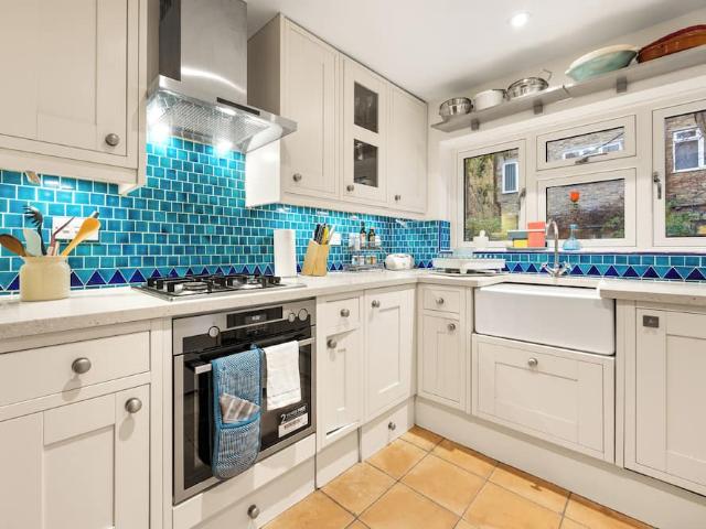 London, SW10 0PR, United Kingdom | 3 bed house for rent #164931832 | Rentberry