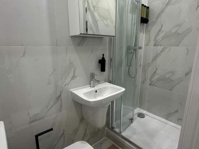 London, SW11 1PJ, United Kingdom | 1 bed house for rent #165856102 | Rentberry