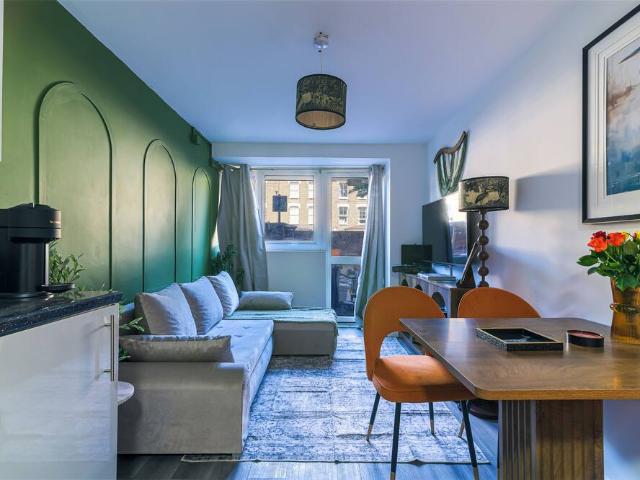 London, SW11 3HQ, United Kingdom | 3 bed apartment for rent #171531040 | Rentberry