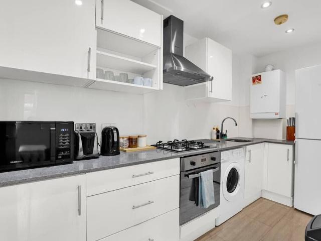 London, SW12 9RQ, United Kingdom | 1 bed apartment for rent #169401206 | Rentberry