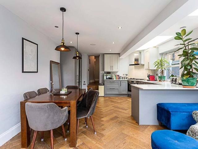 London, SW17 9DN, United Kingdom | 2 bed apartment for rent #123172977 | Rentberry