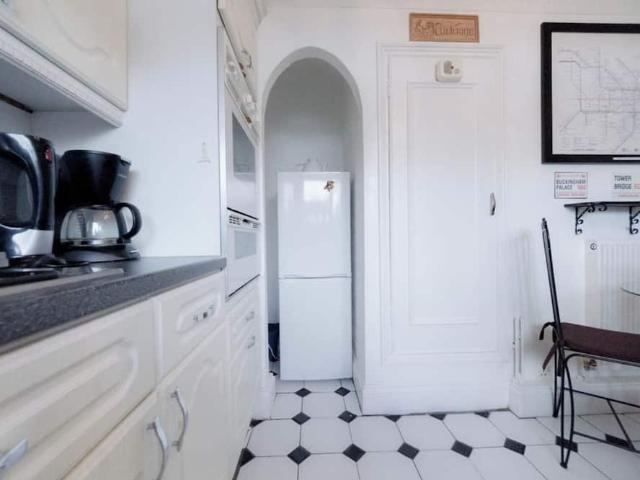 London, SW17 0UG, United Kingdom | 3 bed apartment for rent #95583752 | Rentberry