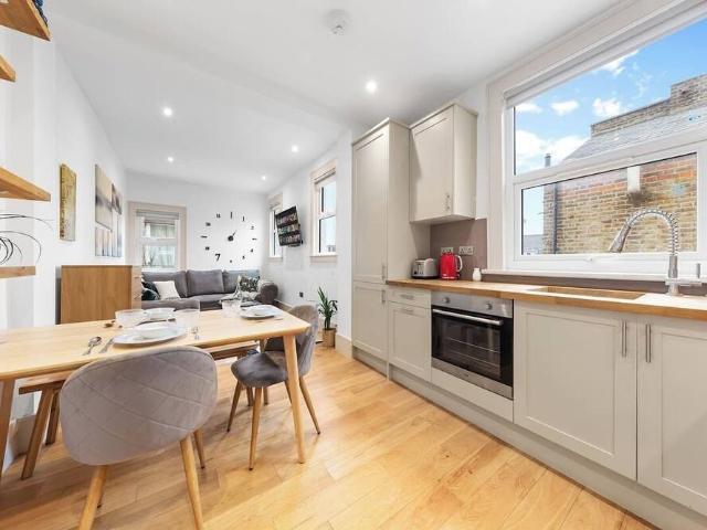 London, SW14 8AG, United Kingdom | 1 bed apartment for rent #147224887 | Rentberry