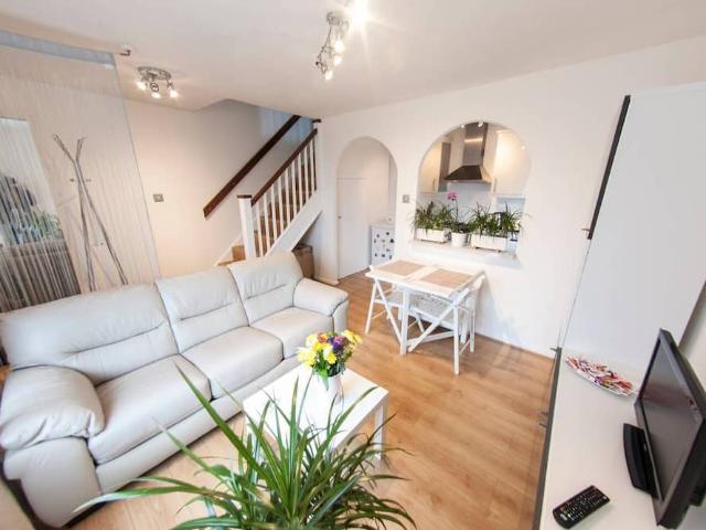 London, SW16 6NJ, United Kingdom | 1 bed duplex for rent #125261676 | Rentberry