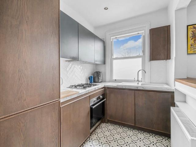 London, SW18 1HR, United Kingdom | 2 bed house for rent #175989253 | Rentberry