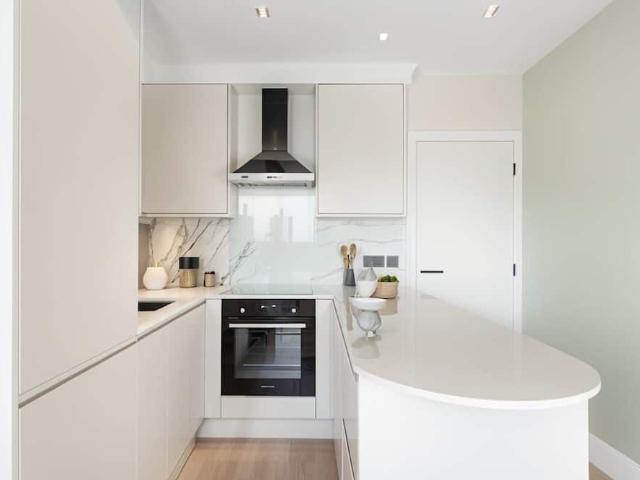 London, SW19 4FW, United Kingdom | 2 bed apartment for rent #165093187 | Rentberry
