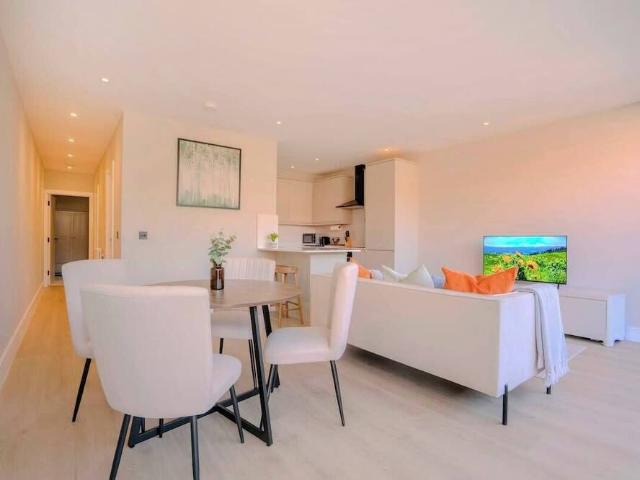London, SW19 4FW, United Kingdom | Studio apartment for rent #168616902 | Rentberry