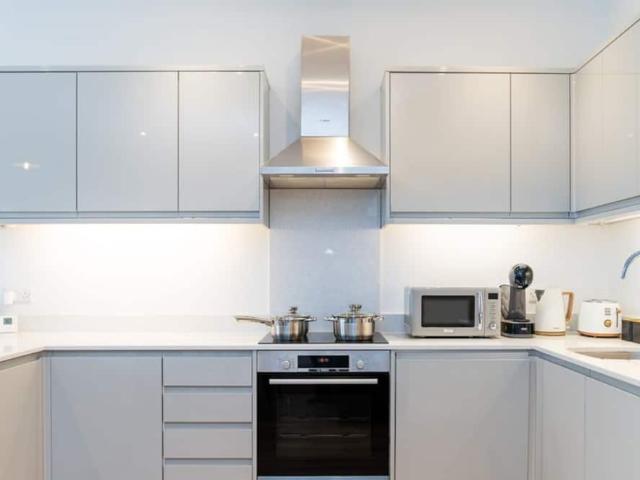 London, SW19 7RG, United Kingdom | 2 bed apartment for rent #175996951 | Rentberry