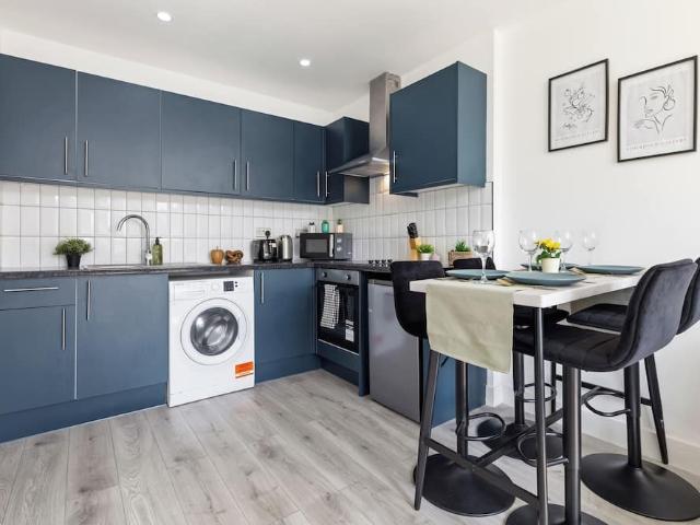 London, SW19 8AB, United Kingdom | 1 bed apartment for rent #167059190 | Rentberry