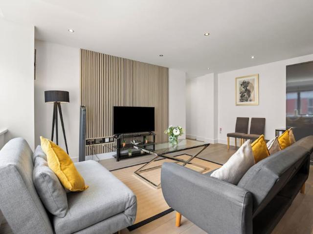 London, SW19 8AE, United Kingdom | 2 bed apartment for rent #170085420 | Rentberry